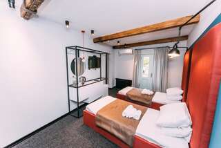 Гостевой дом Atoneli Apartment hotel Тбилиси Двухместный номер с 2 отдельными кроватями и балконом-5