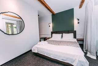 Гостевой дом Atoneli Apartment hotel Тбилиси Двухместный номер с 1 кроватью и балконом-4