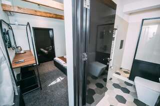 Гостевой дом Atoneli Apartment hotel Тбилиси Двухместный номер с 1 кроватью или 2 отдельными кроватями-9